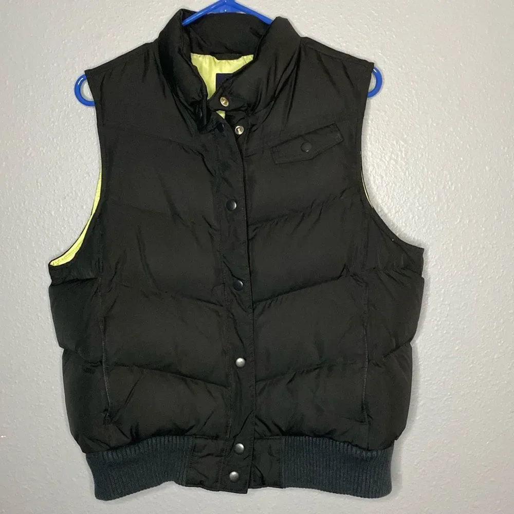 Gap Black Puffer Button Up Goose Down Vest Size Large